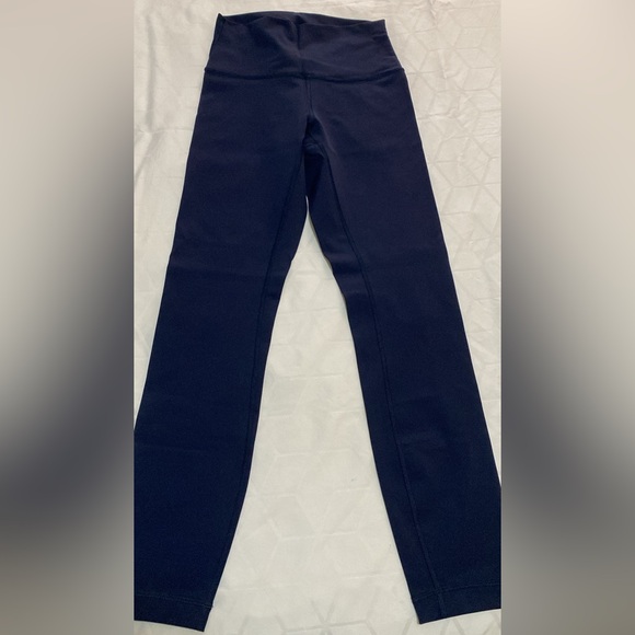 Lululemon sz 4 - Picture 1 of 3